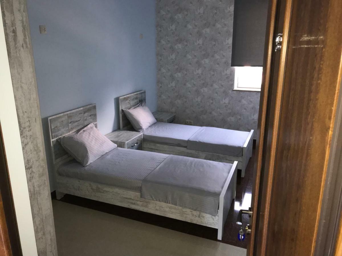 Liko Hostel Jerevan Buitenkant foto