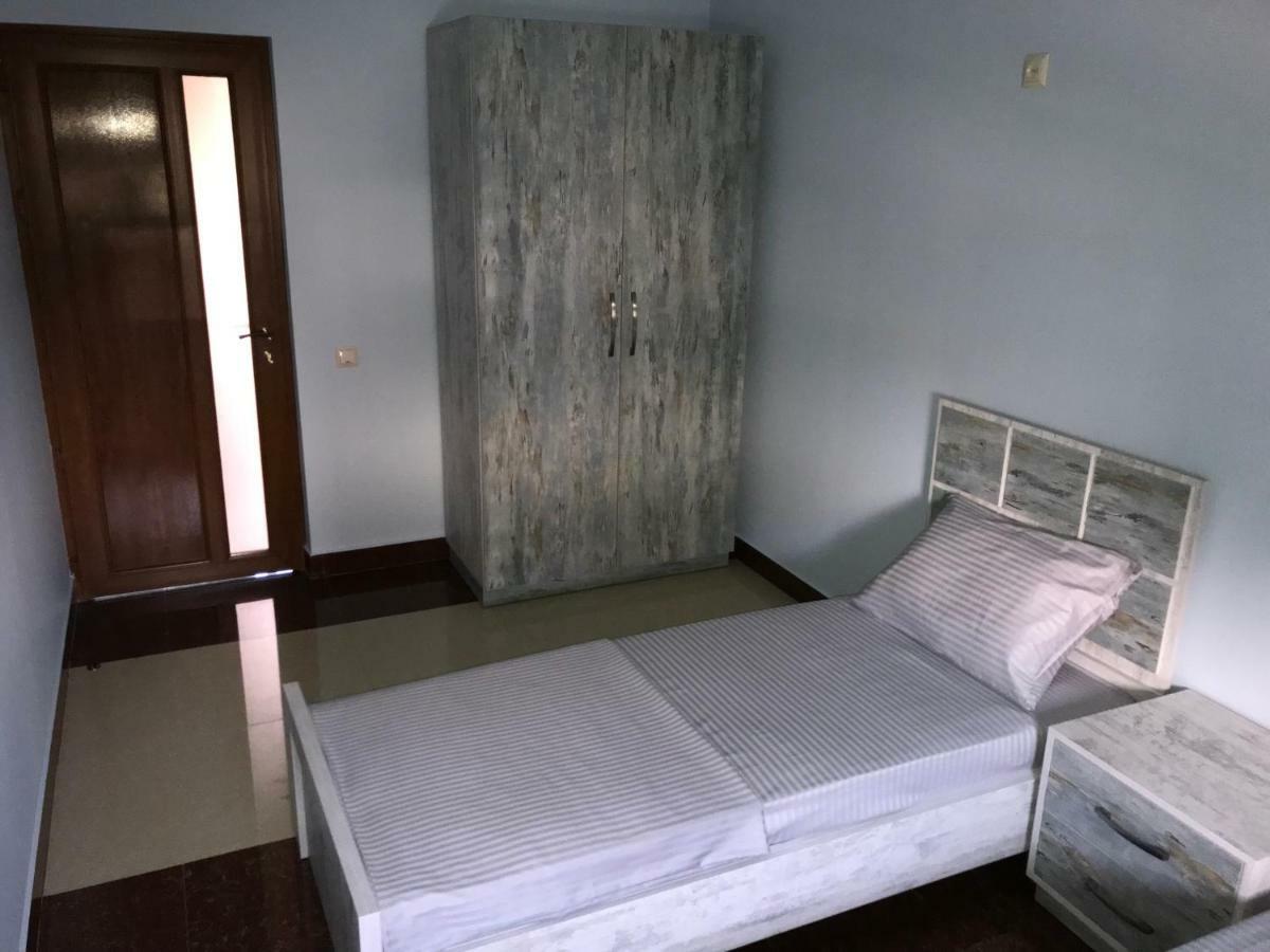 Liko Hostel Jerevan Buitenkant foto