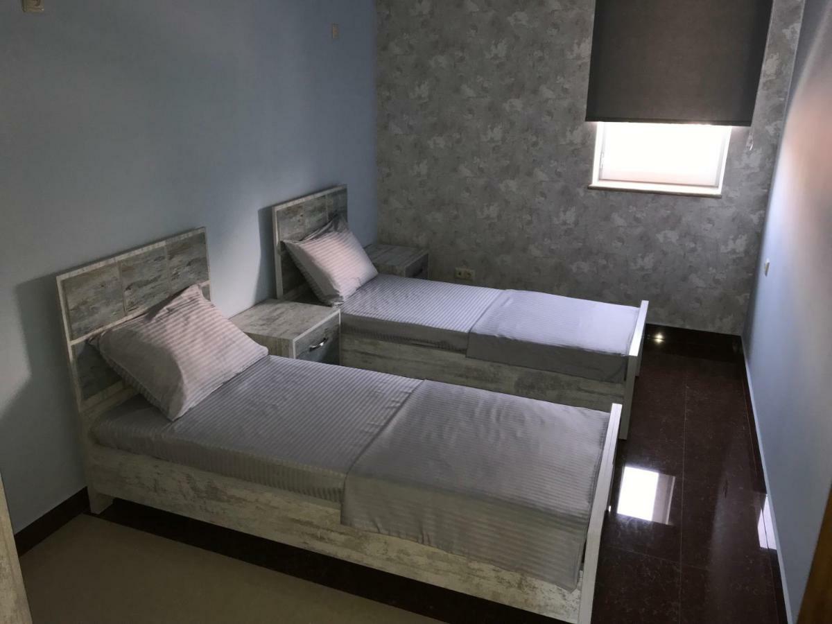 Liko Hostel Jerevan Buitenkant foto