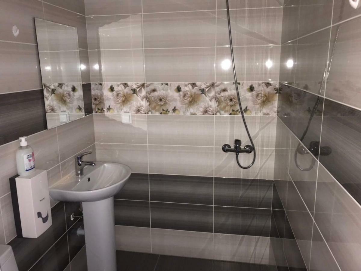 Liko Hostel Jerevan Buitenkant foto
