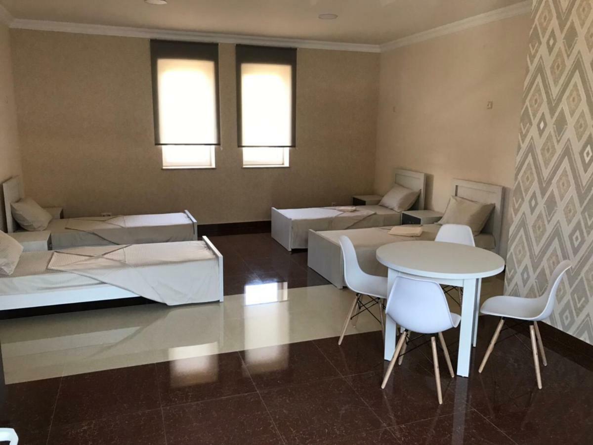Liko Hostel Jerevan Buitenkant foto