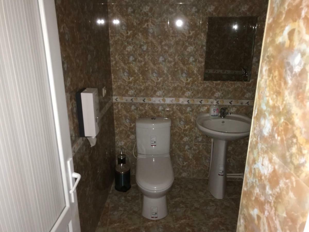 Liko Hostel Jerevan Buitenkant foto