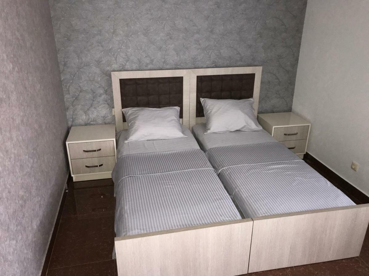 Liko Hostel Jerevan Buitenkant foto