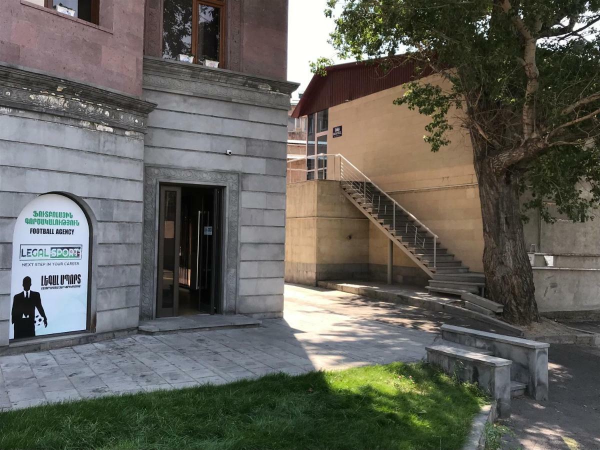 Liko Hostel Jerevan Buitenkant foto