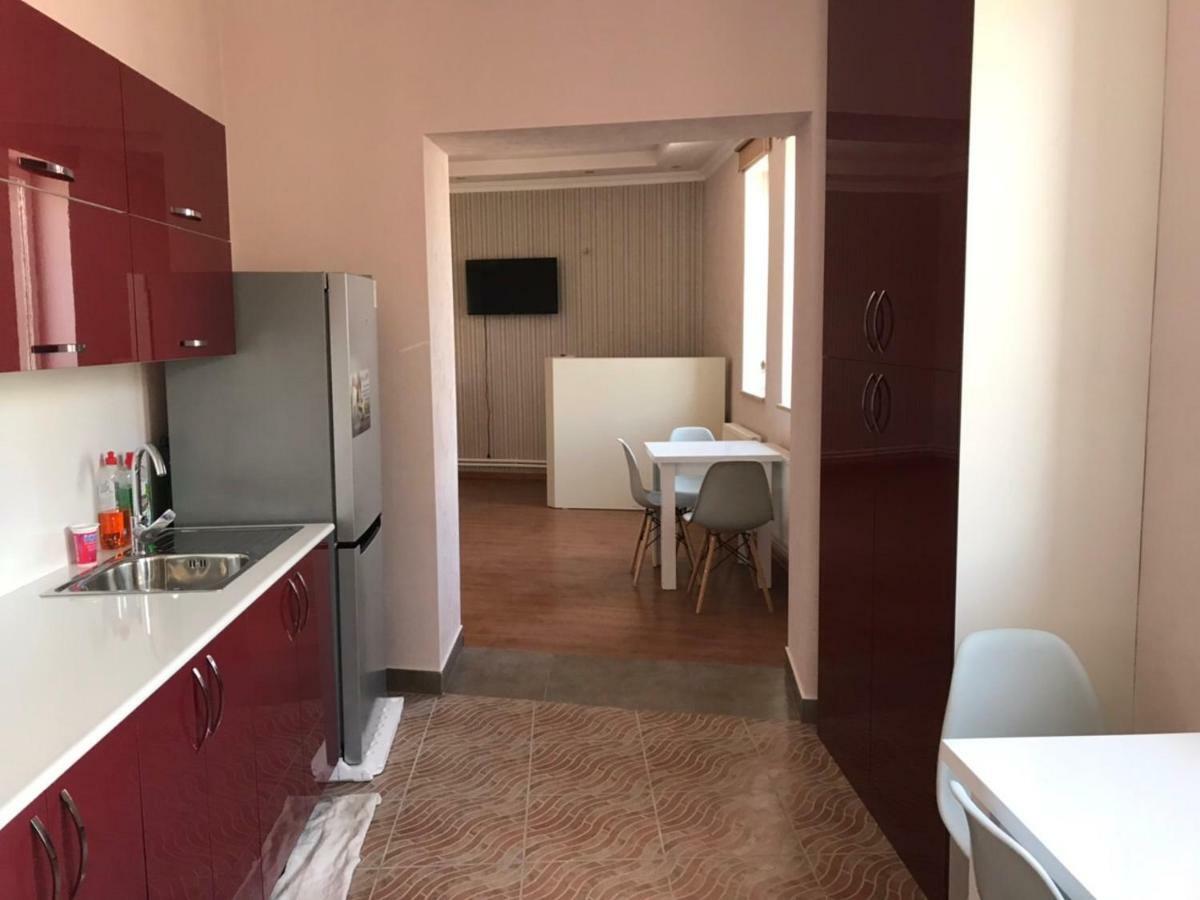 Liko Hostel Jerevan Buitenkant foto